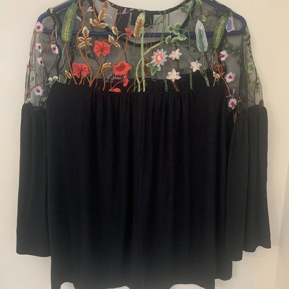 Liz Claiborne Black Embroidered Sheer Top - Picture 2 of 7